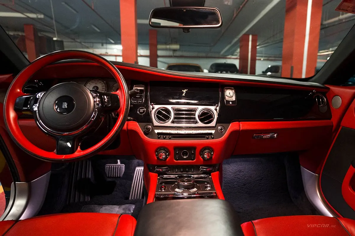 Rolls-Royce-Dawn-Black-Red-Interior