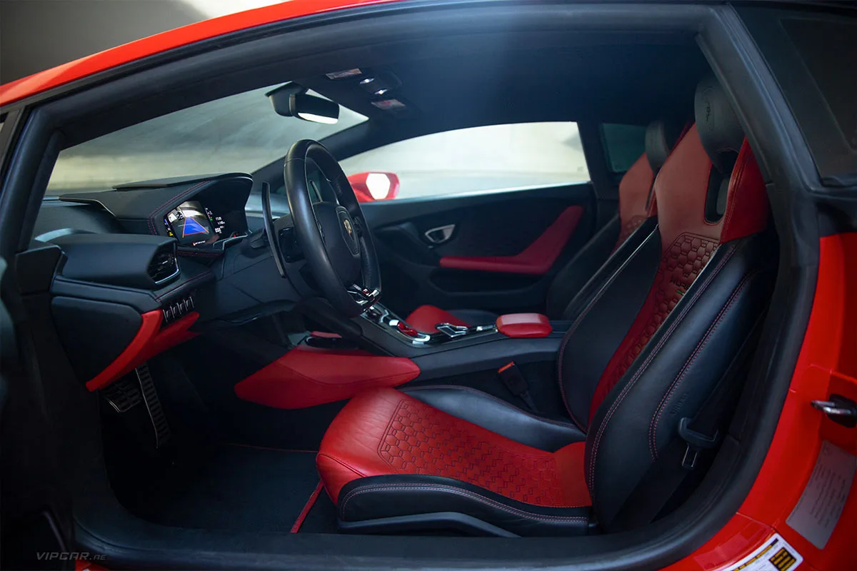 Lamborghini-Huracan-Red-Interior
