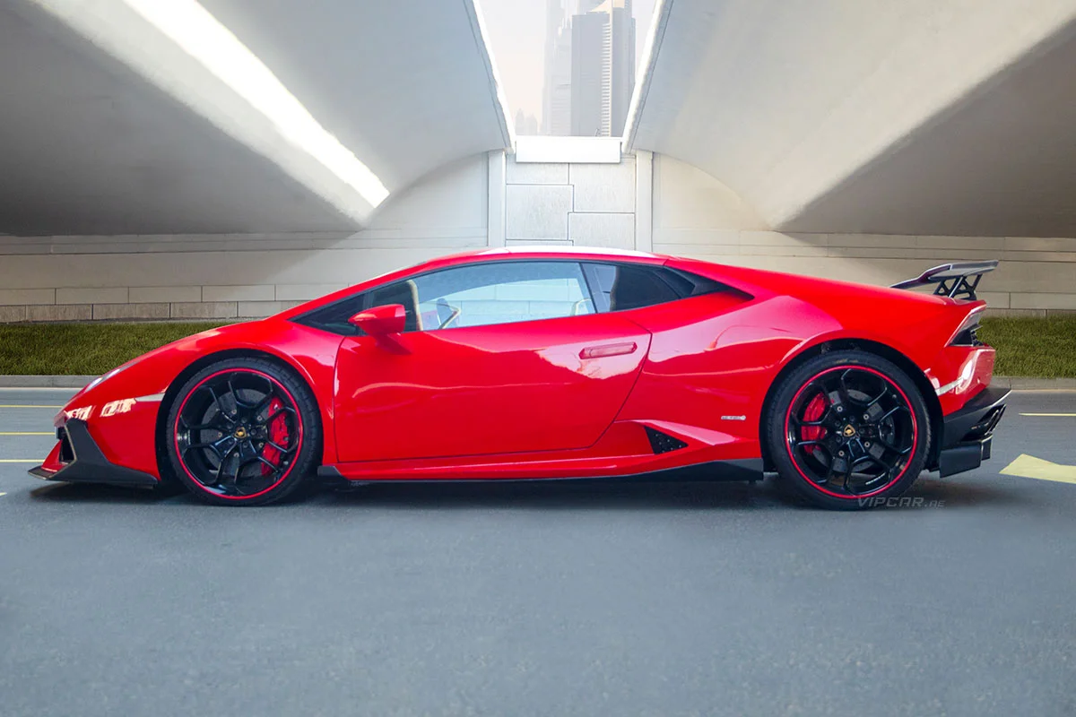 Lamborghini-Huracan-Red-Side