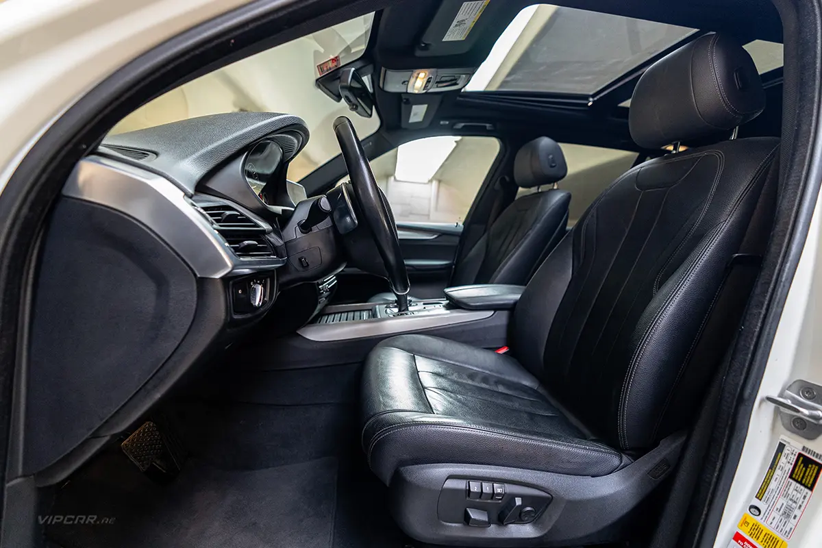 BMW X5 Interior Front Seats