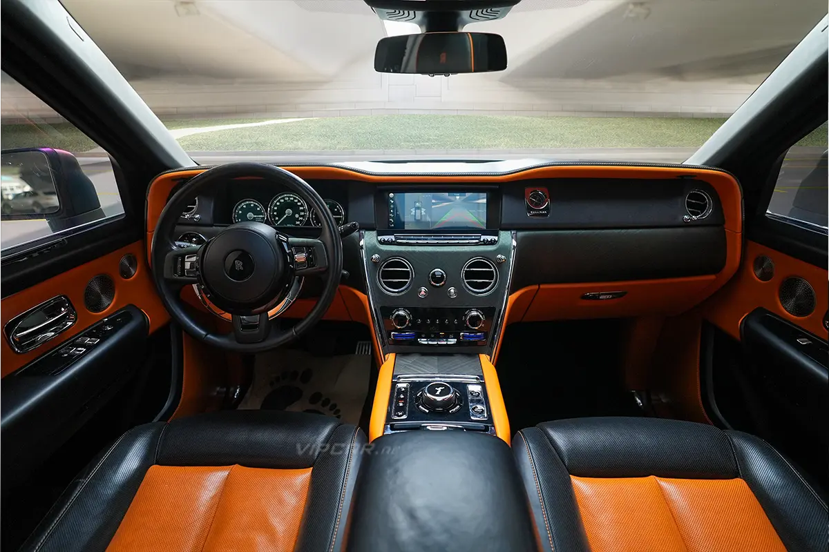Rolls Royce Cullinan Matte Interior View