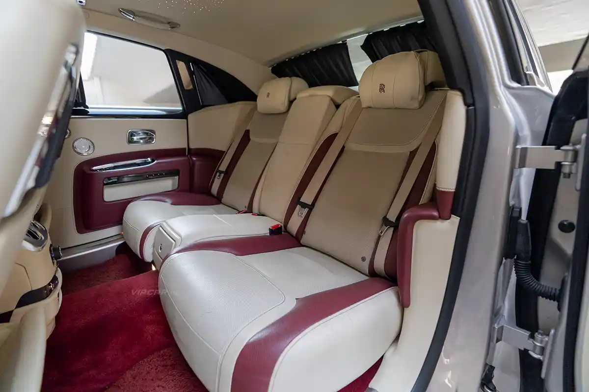 Rolls ROyce Ghost Side Interior Back Seats
