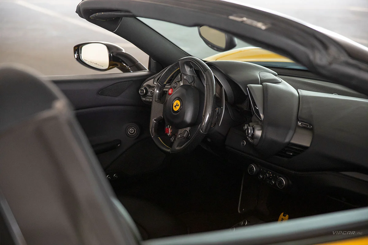 Ferrari-488-Spider-Yellow-Interior