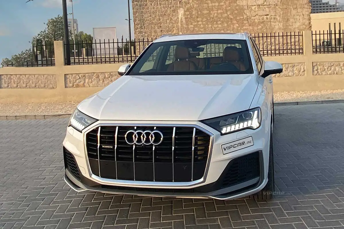 Audi-Q7-White-Front-Side