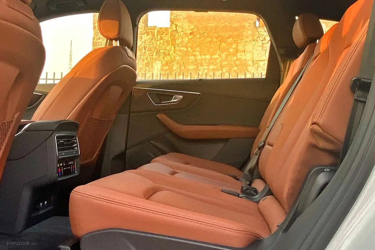 Audi-Q7-White-Interior