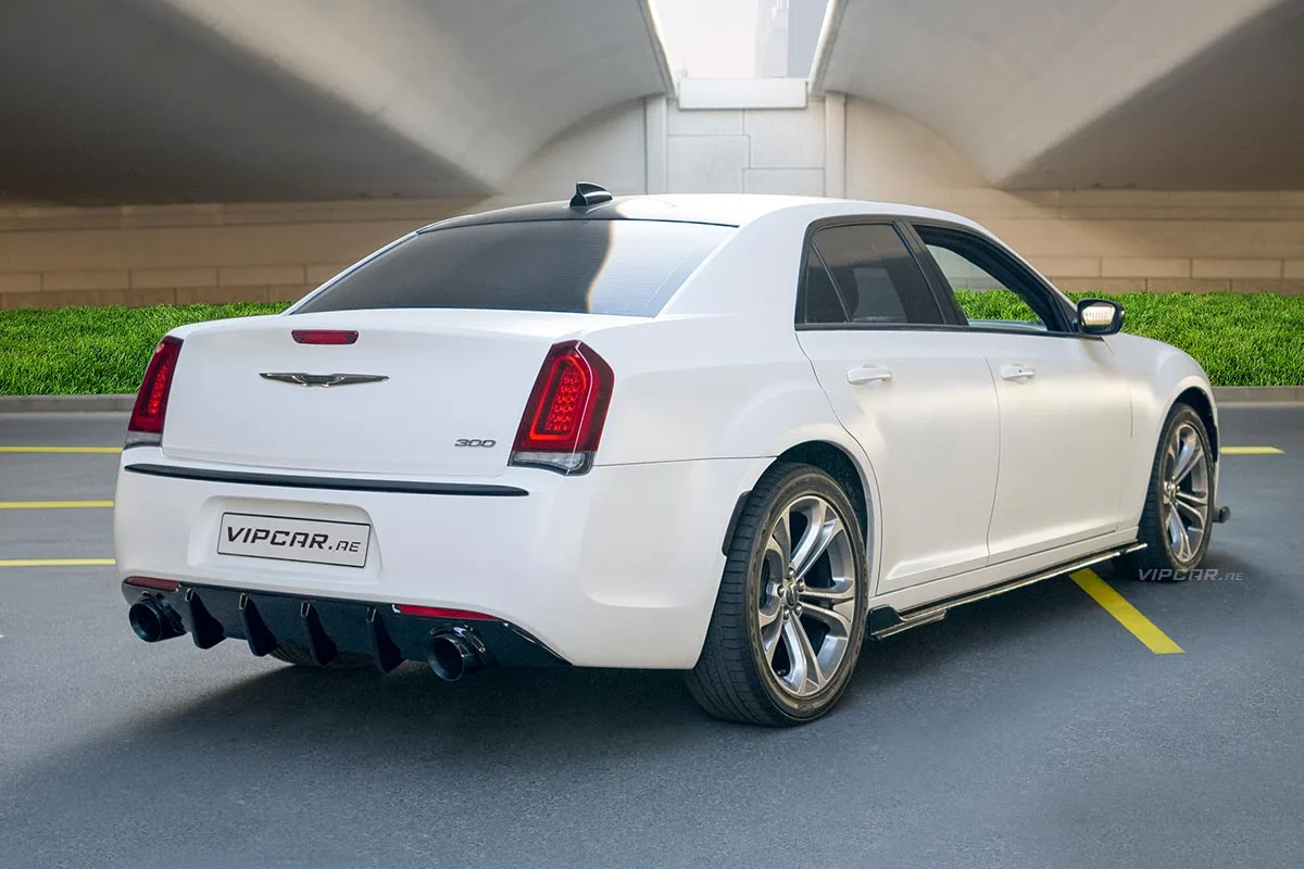 Chrysler-300-White-Back-Side