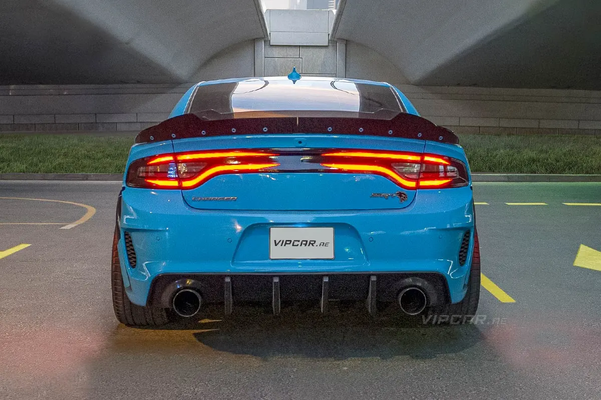Dodge-Charger-SRT-Blue-Back