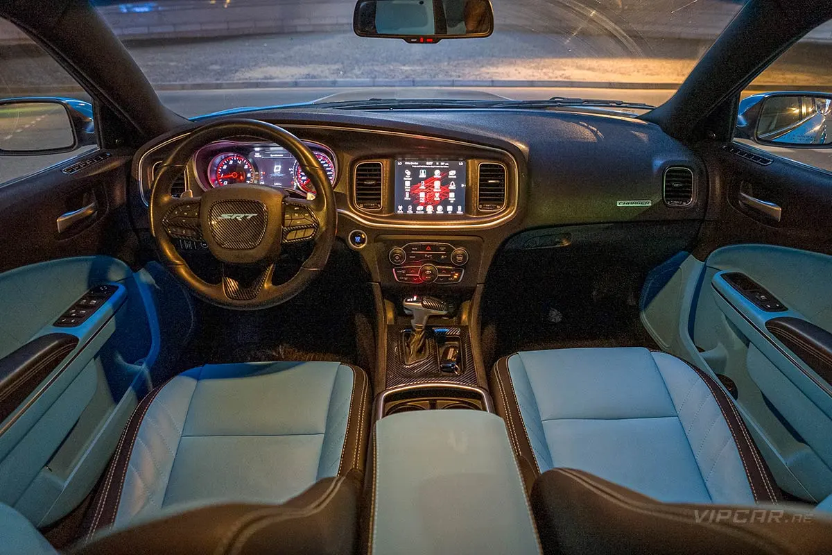 Dodge-Charger-SRT-Blue-Interior