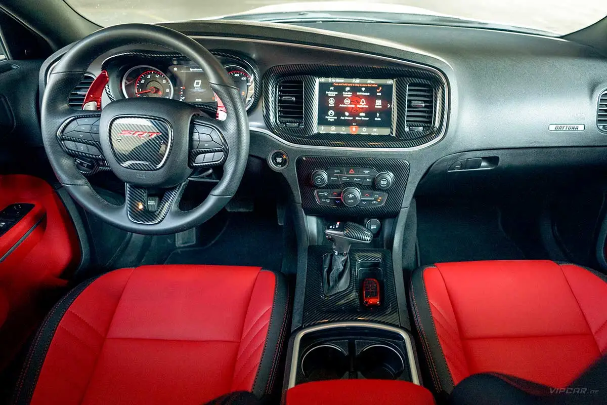 Dodge-Charger-Silver-Red-Interior
