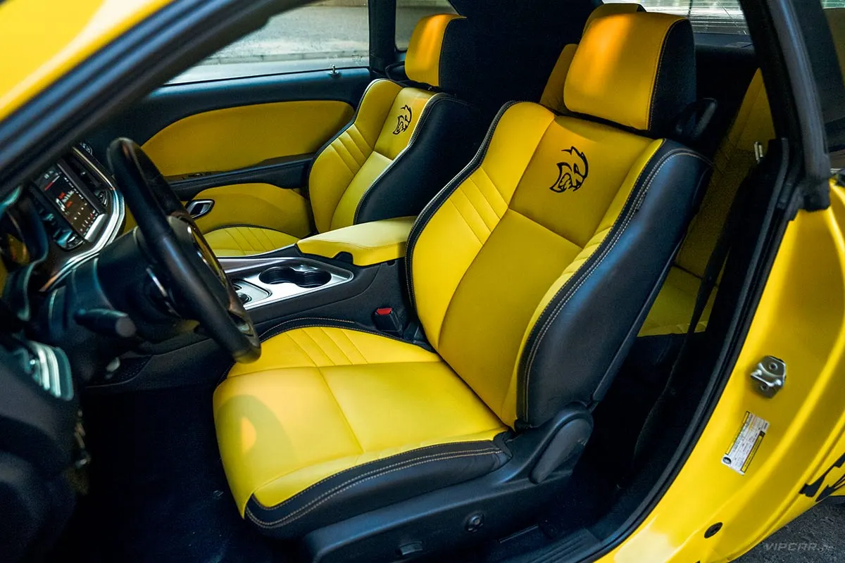 Dodge-Challenger-SRT-Yellow-Interior