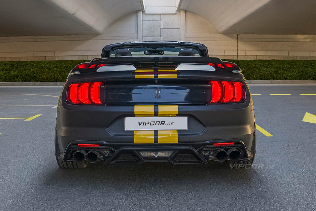 Ford-Mustang-Black-Yellow-Back