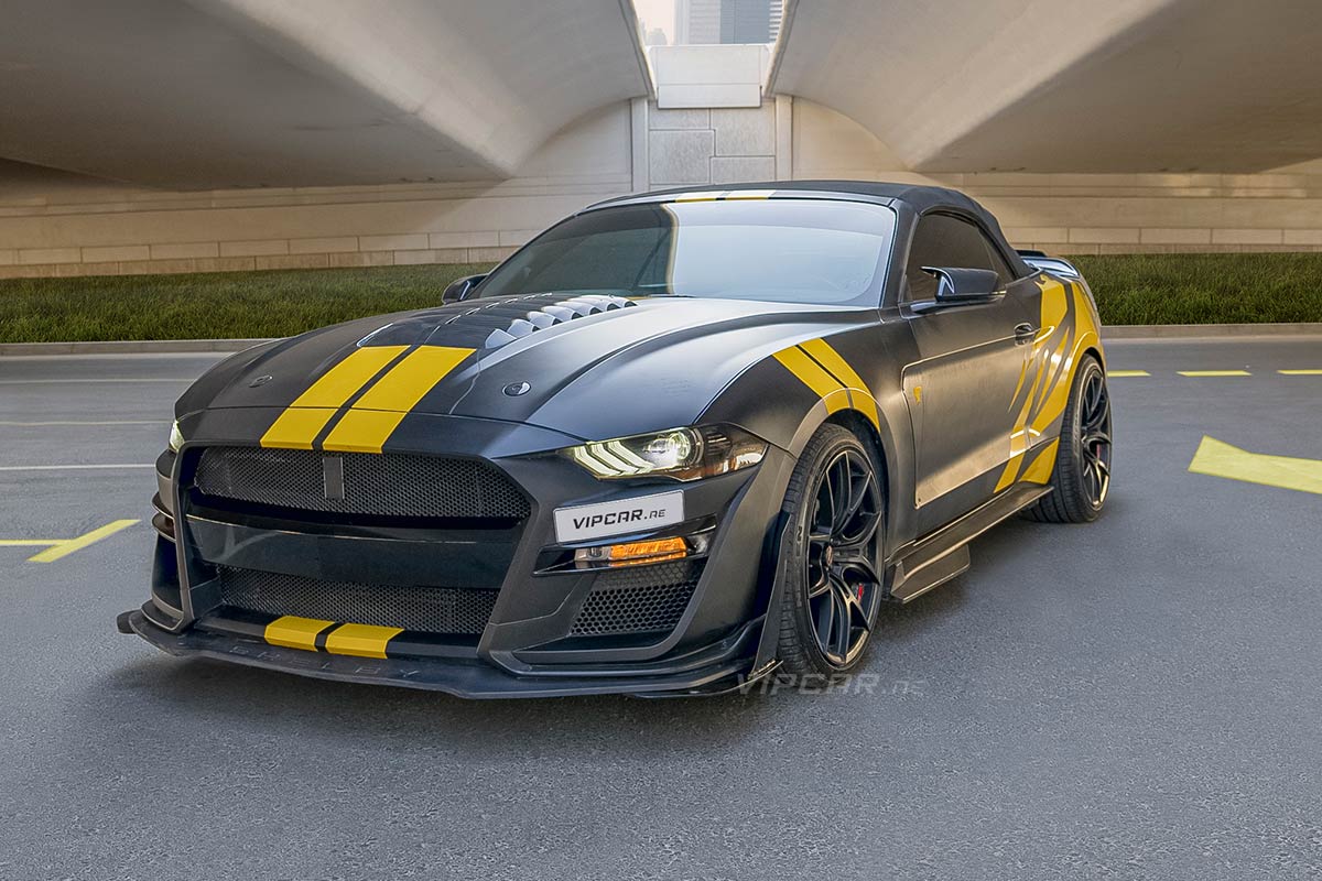 Ford-Mustang-Black-Yellow-Front-Side