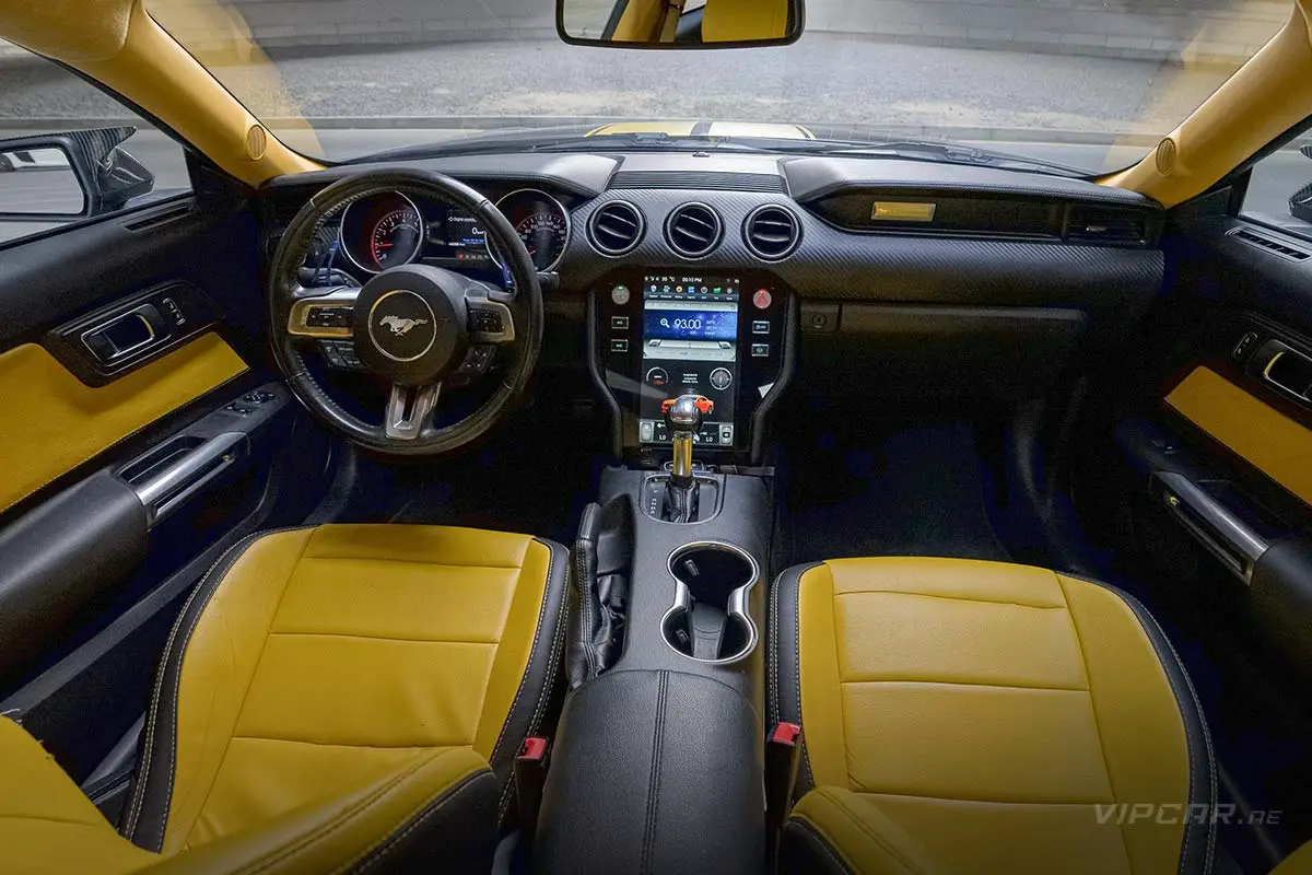Ford-Mustang-Yellow-Interior