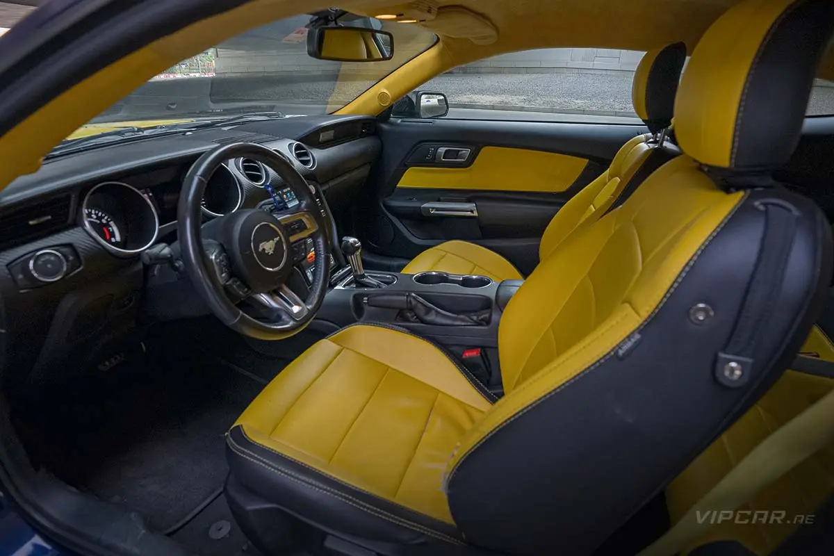 Ford-Mustang-Yellow-Interior