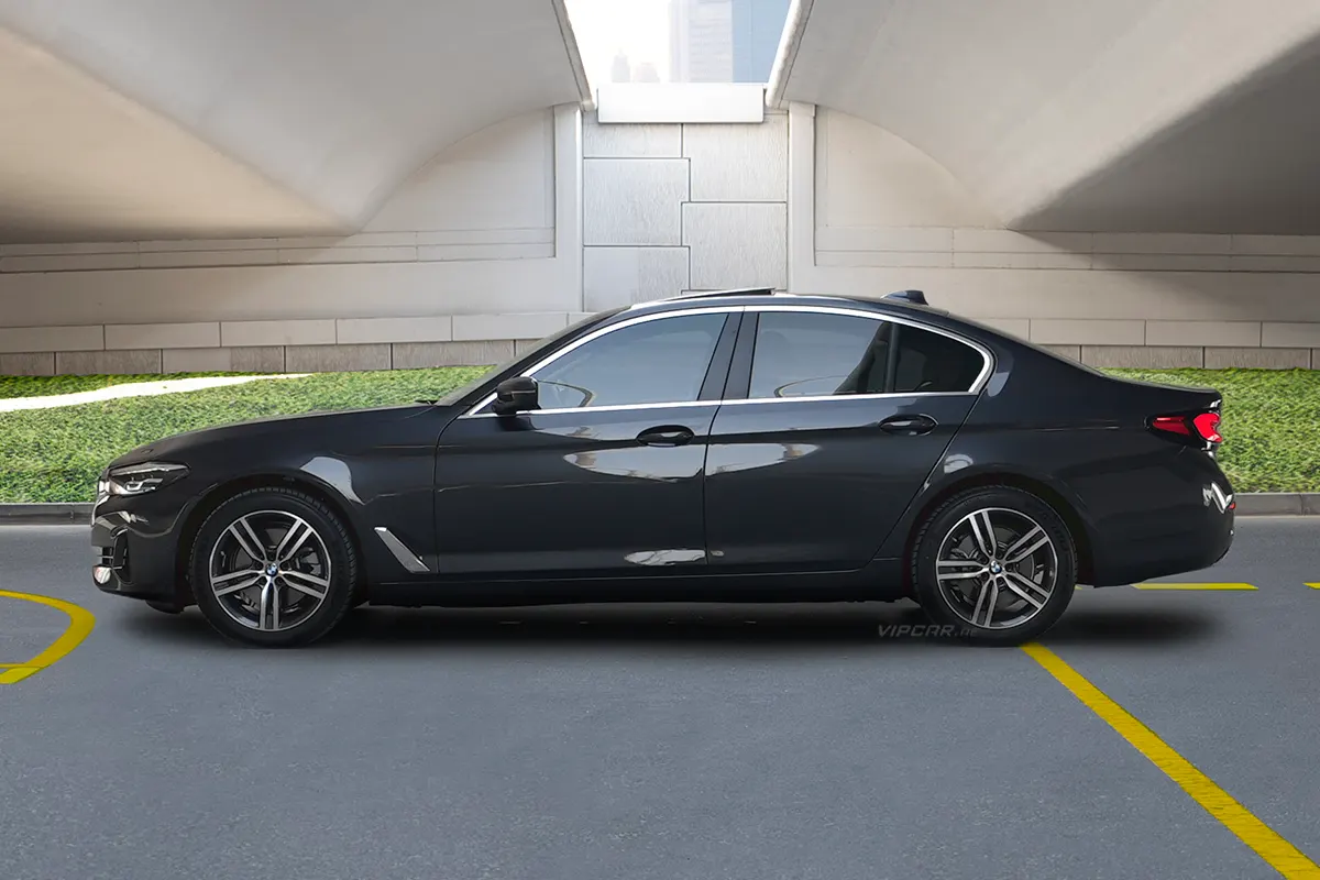 BMW 520i Exterior Side View