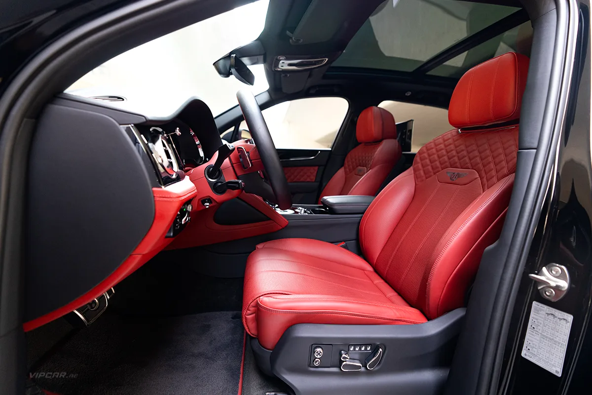 Bentley Bentayga V8 Interior Front Seats