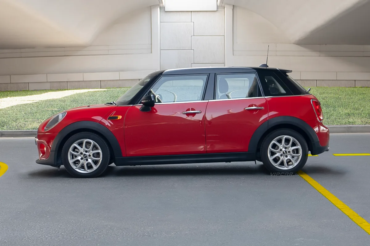 MINI COOPER Black and Red Side View