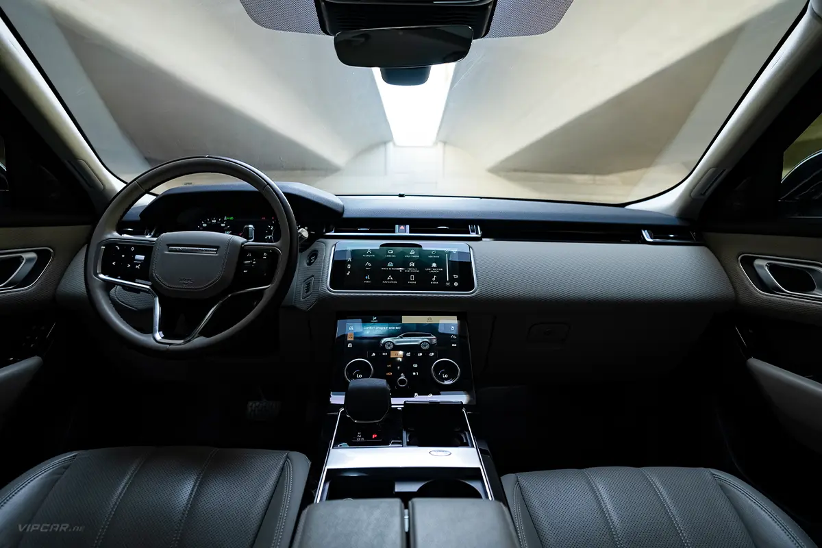 Range Rover Vogue interior