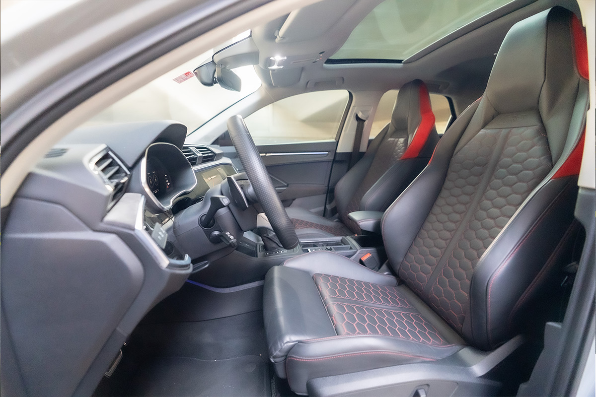 Audi RS Q3 Front Seats