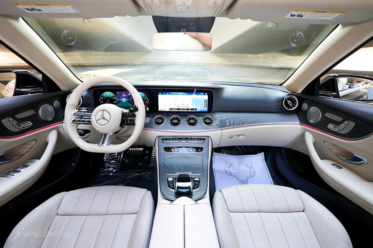 Mercedes-Benz E450 Interior