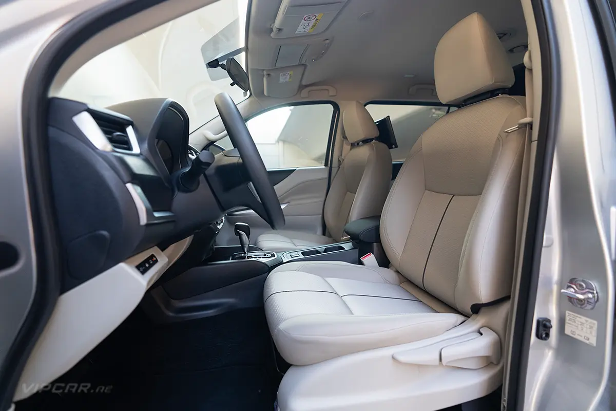 Nissan Xterra Interior Front Seats