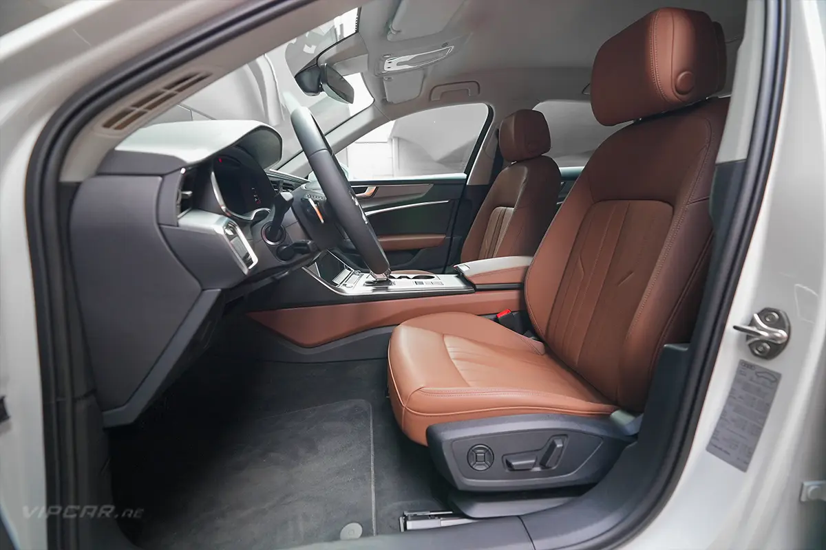 Audi A6 Interior front seats