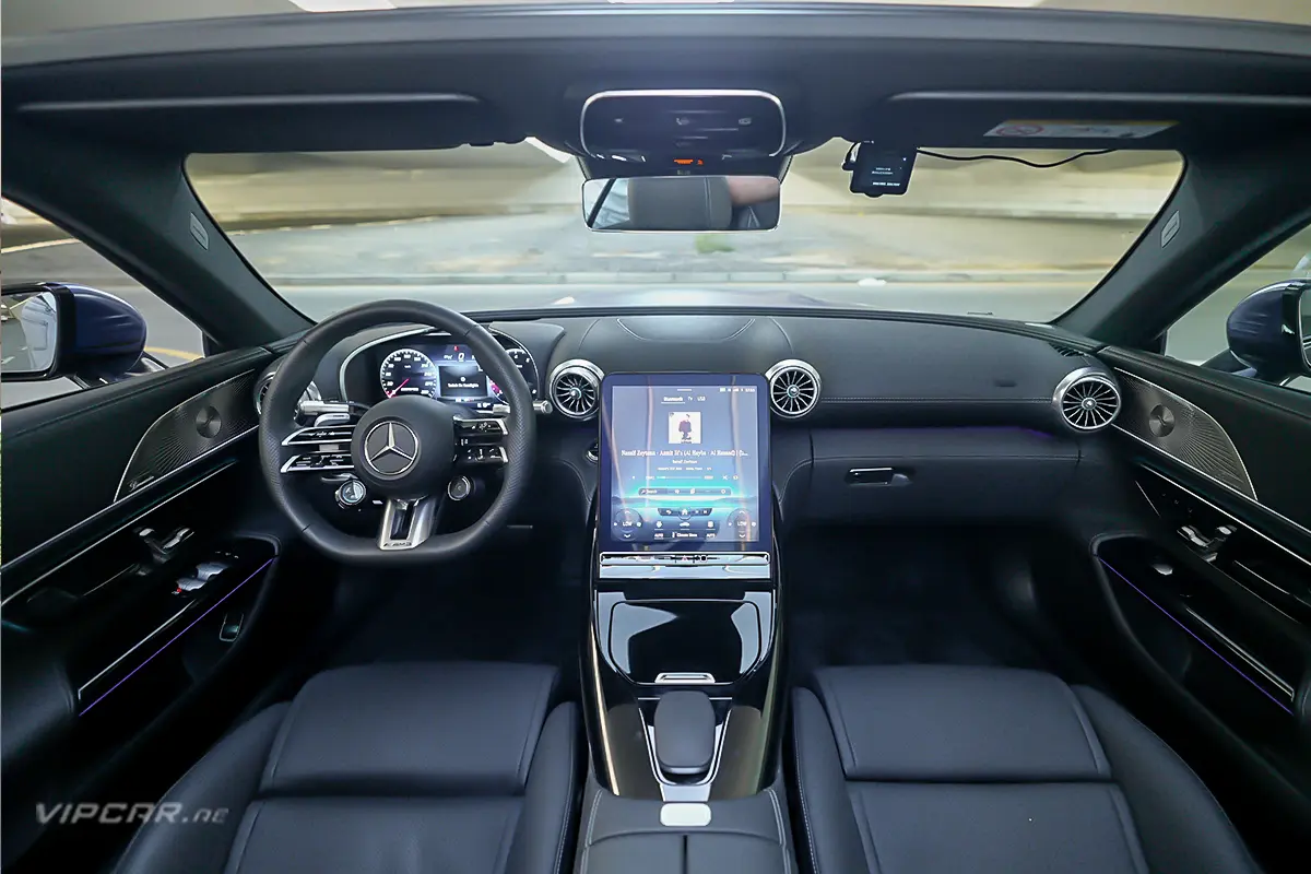 Mercedes AMG SL43 Interior